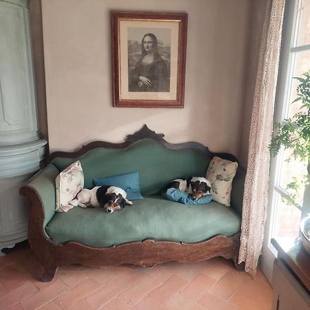 Casa Ezio Marchi - Due Appartamenti E Una Family Suite Bettolle Eksteriør bilde